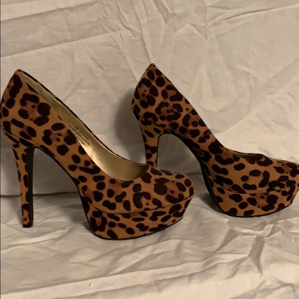 New Never Worn platform heels